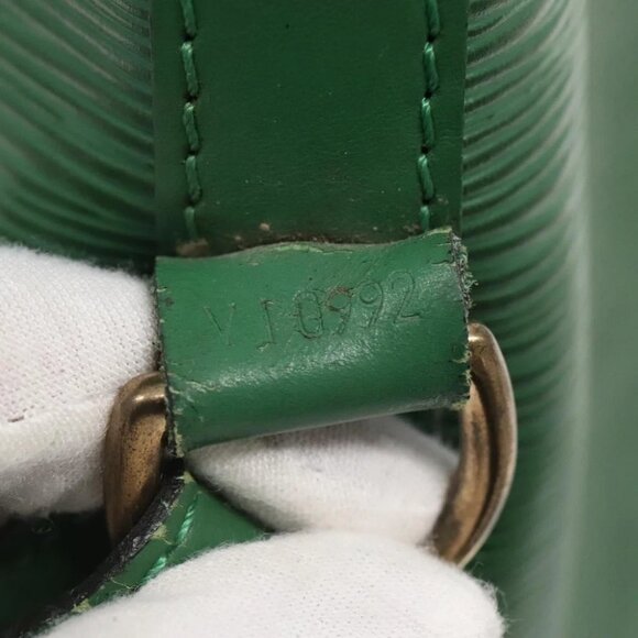 LOUIS VUITTON Epi Noe Shoulder Bag Green - Picture 10 of 14
